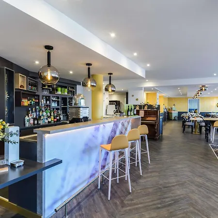 翁弗勒尔美居酒店 4* 翁弗勒尔