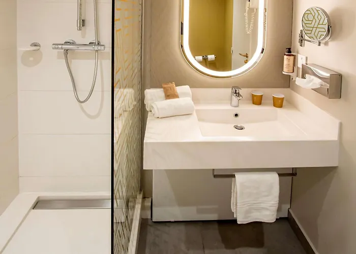 翁弗勒尔美居酒店 翁弗勒尔