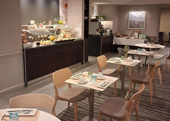 翁弗勒尔美居酒店 酒店 翁弗勒尔