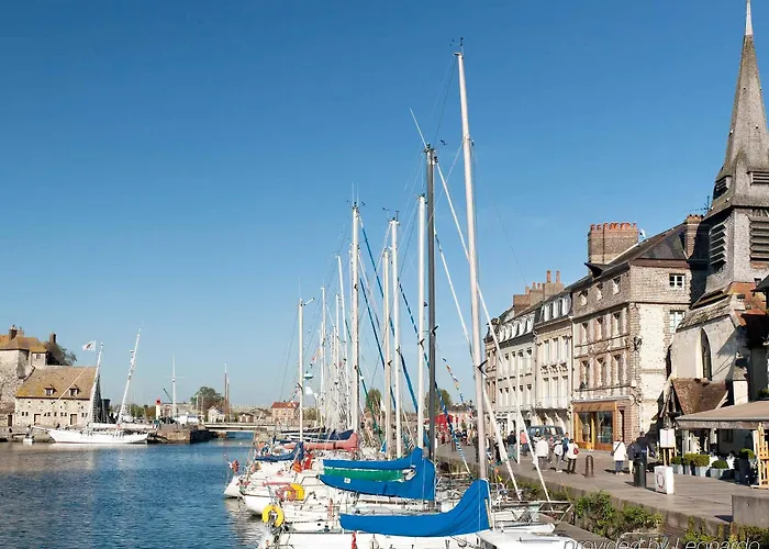 メルキュール ホテル 4*